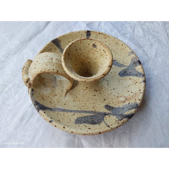 Vintage studio pottery candle holder with handle speckled glaze with blue motif - Picture 3 of 7
